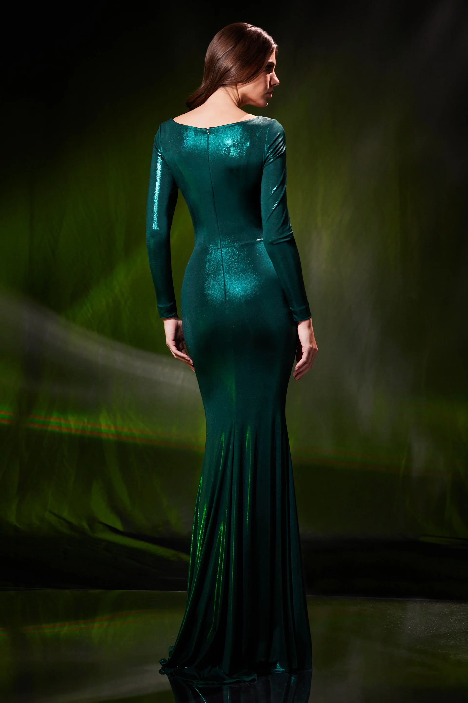Rochie de seara cu decolteu in V si maneci lungi din lycra metalica Afterglow CA199 - Image 4