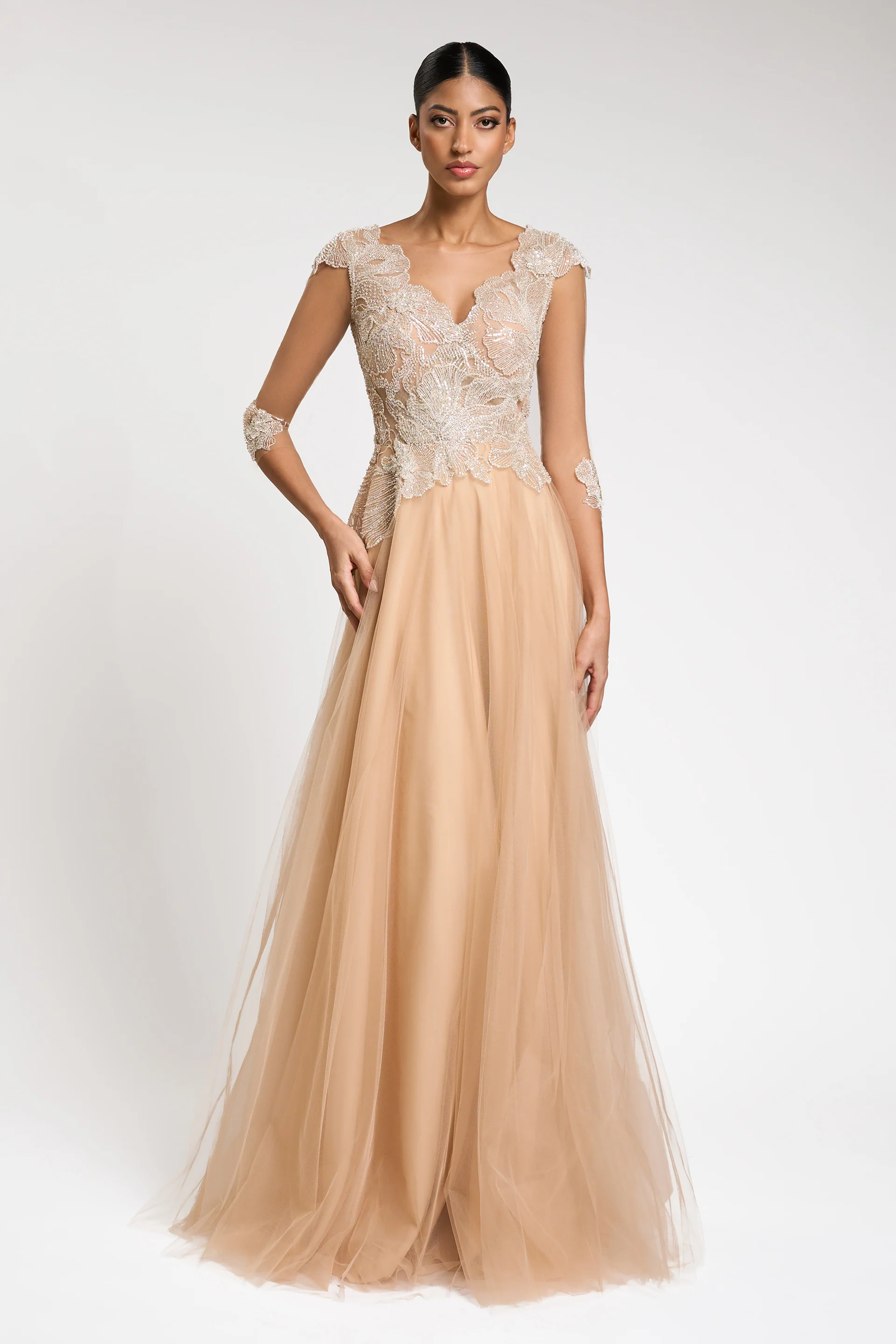 Rochie de seara realizata din tul italian 100% poliamida si broderie cu aplicatii Lucretia CA136